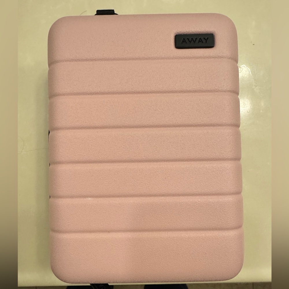 AWAY mini case